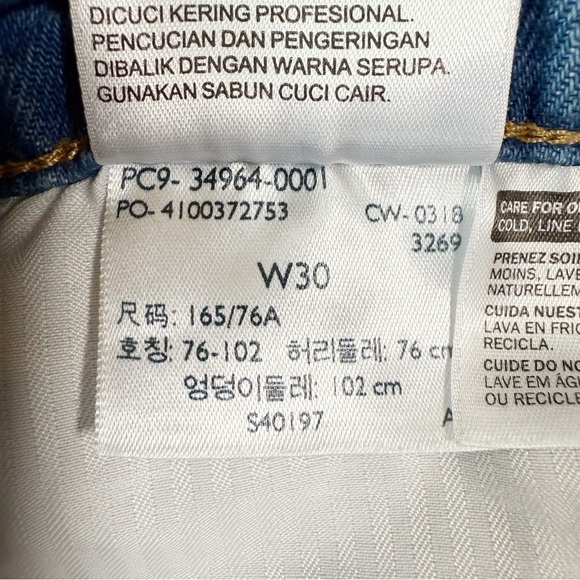 Levi’s Woman Blue High Rise Wedgie Straight Ankle Jeans US30 Classic Preppy - Picture 12 of 12